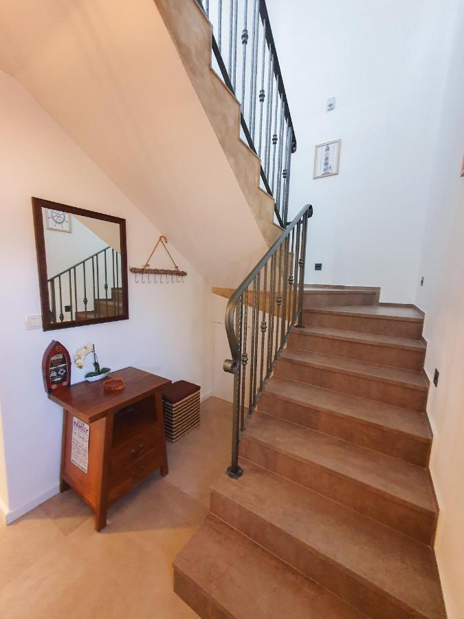 Villa Alara - Charming Villa With Heated Swimming Pool Milohnici ภายนอก รูปภาพ